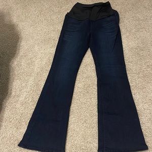 Just Black maternity pants. Like new condition. Size 29